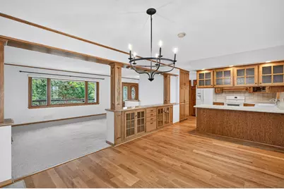 12760 Roberts Drive, Eden Prairie, MN 55346 - Photo 11
