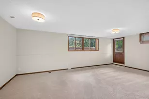 12760 Roberts Dr, Eden Prairie, MN 55346 - Photo 33