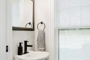 285 Queen Ave N, Minneapolis, MN 55405 - Photo 9