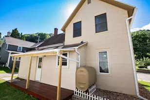 247 North St, Fountain City, WI 54629 - Photo 21