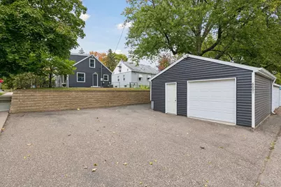 6001 Thomas Avenue S, Minneapolis, MN 55410 - Photo 31