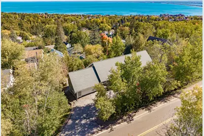 1424 E Skyline Parkway, Duluth, MN 55805 - Photo 7