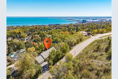 1424 E Skyline Parkway, Duluth, MN 55805 - Photo 1