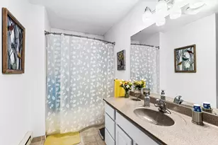 1424 E Skyline Pkwy, Duluth, MN 55805 - Photo 17