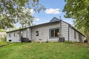 670 Goodwin Ave N, Oakdale, MN 55128 - Photo 27