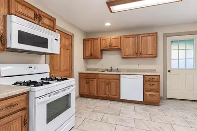 203 N 3rd Street, Le Sueur, MN 56058 - Photo 13