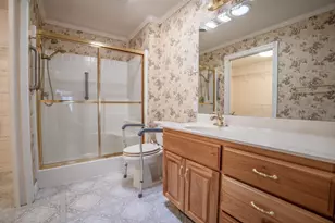 211 Valley View Dr SE, Willmar, MN 56201 - Photo 21
