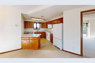 808 Lake Chapeau Drive #201, Albert Lea, MN 56007 - Photo 5