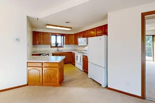 808 Lake Chapeau Dr, Albert Lea, MN 56007 - Photo 5