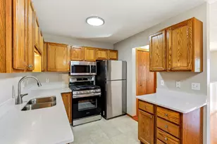 494 Appleblossom Ln, Shakopee, MN 55379 - Photo 9