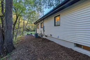 933 Thompson Ravine Rd, Mankato, MN 56001 - Photo 37