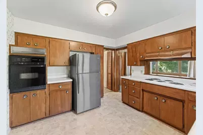 33 Hilltop Lane, Saint Paul, MN 55116 - Photo 13