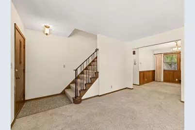 33 Hilltop Lane, Saint Paul, MN 55116 - Photo 9