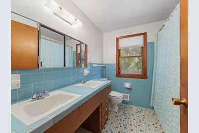 33 Hilltop Lane, Saint Paul, MN 55116 - Photo 17