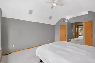 6585 Promontory Dr, Eden Prairie, MN 55346 - Photo 29