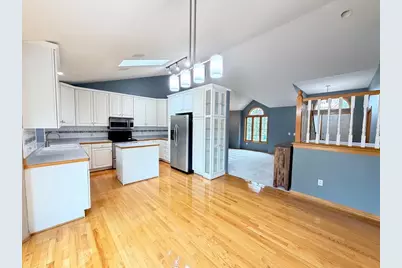 6585 Promontory Drive, Eden Prairie, MN 55346 - Photo 5