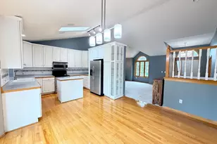 6585 Promontory Dr, Eden Prairie, MN 55346 - Photo 5