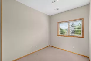 6585 Promontory Dr, Eden Prairie, MN 55346 - Photo 21