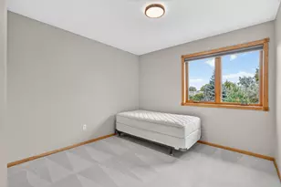 6585 Promontory Dr, Eden Prairie, MN 55346 - Photo 35
