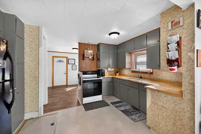 243 W 15th Street, Saint Charles, MN 55972 - Photo 17