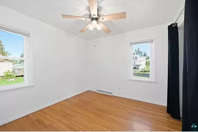 1619 E 4th Street, Superior, WI 54880 - Photo 11