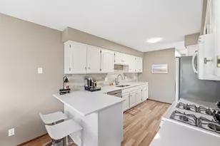 4492 Clover Ln, Eagan, MN 55122 - Photo 11