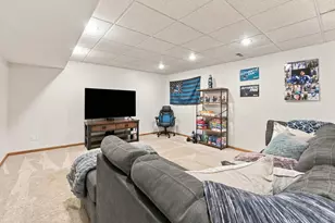 9078 Sierra Rd, Woodbury, MN 55125 - Photo 19