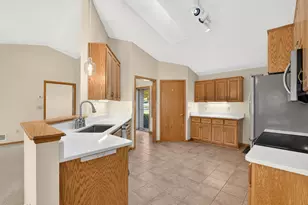 3813 Impatiens Ln N, Brooklyn Park, MN 55443 - Photo 15