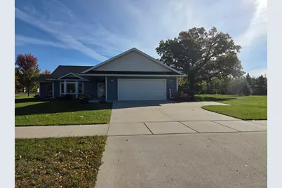 824 N Pokegama Ave, Grand Rapids, MN 55744 - Photo 1