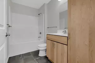 426 Rivoli Dr, Saint Paul, MN 55130 - Photo 29