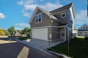 426 Rivoli Dr, Saint Paul, MN 55130 - Photo 5