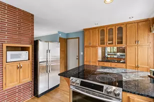 2163 Rosewood Ln S, Roseville, MN 55113 - Photo 11