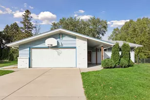 2163 Rosewood Ln S, Roseville, MN 55113 - Photo 1