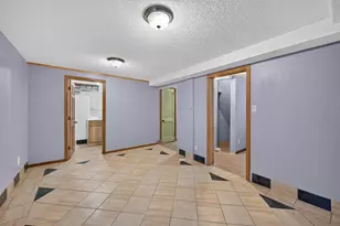 115 E 35th St, Minneapolis, MN 55408 - Photo 21