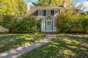 10 Benhill Rd, Saint Paul, MN 55105 - Photo 5