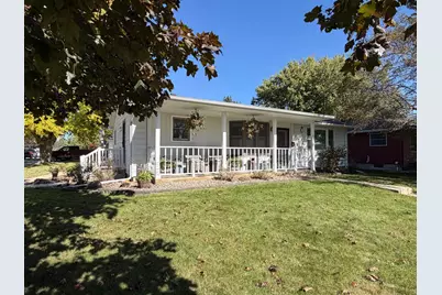 501 Brins Court SE, Stewartville, MN 55976 - Photo 3
