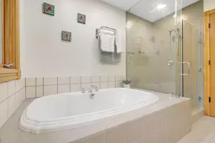 8 Woodhill Ln, North Oaks, MN 55127 - Photo 17