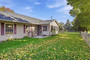 429 Lake Ct, Winsted, MN 55395 - Photo 23