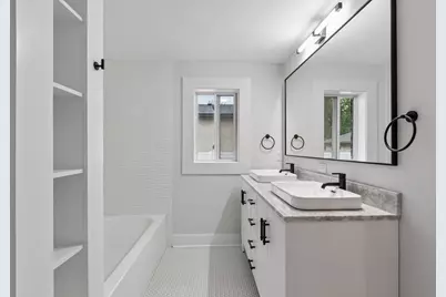 5452 Fremont Avenue N, Brooklyn Center, MN 55430 - Photo 17