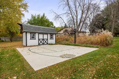 1425 Meadow Court, Chaska, MN 55318 - Photo 29