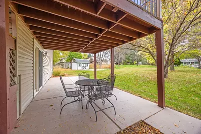 1425 Meadow Court, Chaska, MN 55318 - Photo 25