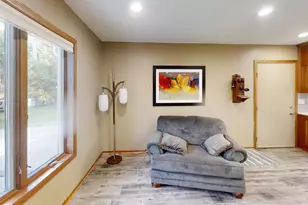 1113 Shore Acres Dr, Albert Lea, MN 56007 - Photo 11