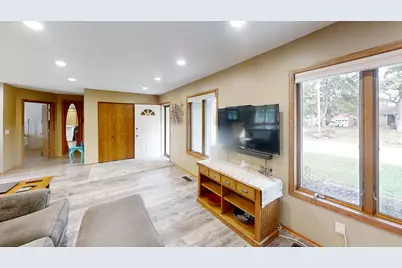 1113 Shore Acres Drive, Albert Lea, MN 56007 - Photo 7