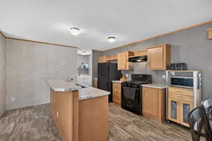 206 Burnsville Cir, Burnsville, MN 55306 - Photo 11