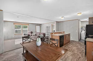 206 Burnsville Cir, Burnsville, MN 55306 - Photo 15