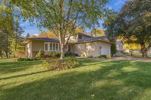 11115 Lanewood Cir, Eden Prairie, MN 55344 - Photo 1