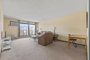 4 Pine Tree Dr, Arden Hills, MN 55112 - Photo 11