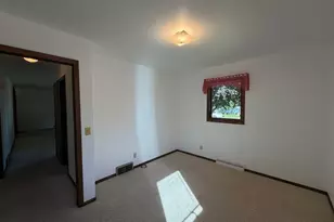 1113 N Cedar St, Luverne, MN 56156 - Photo 19