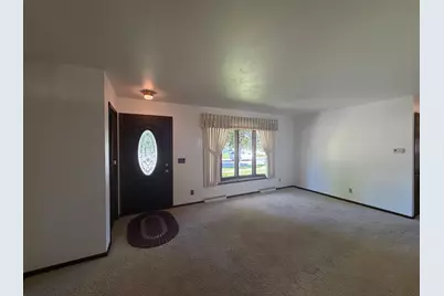 1113 N Cedar Street, Luverne, MN 56156 - Photo 13