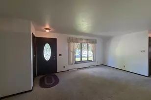 1113 N Cedar St, Luverne, MN 56156 - Photo 13
